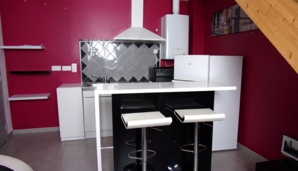 Logement étudiant Location T2 Vide Nîmes (30000)
