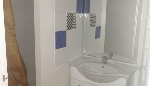 Logement tudiant T2 à Nmes (30000)
