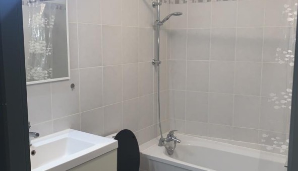 Logement tudiant T2 à Nmes (30000)