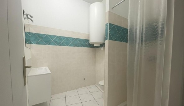 Logement tudiant T2 à Nmes (30000)