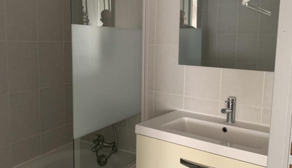 Logement tudiant T2 à Nmes (30000)