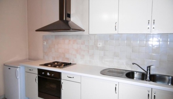 Logement tudiant Location T2 Vide Nmes (30000)