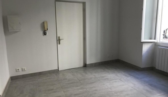 Logement tudiant T2 à Nmes (30000)