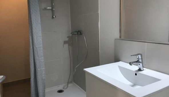 Logement tudiant T2 à Nmes (30000)