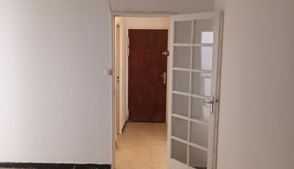 Logement �tudiant Location T2 Vide N�mes (30000)