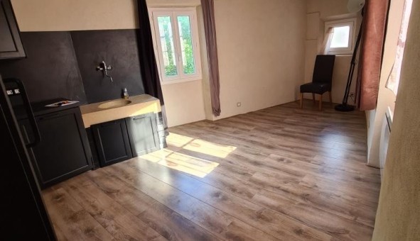 Logement tudiant Location T2 Vide Ollioules (83190)