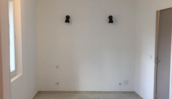 Logement tudiant T2 à Oppde (84580)