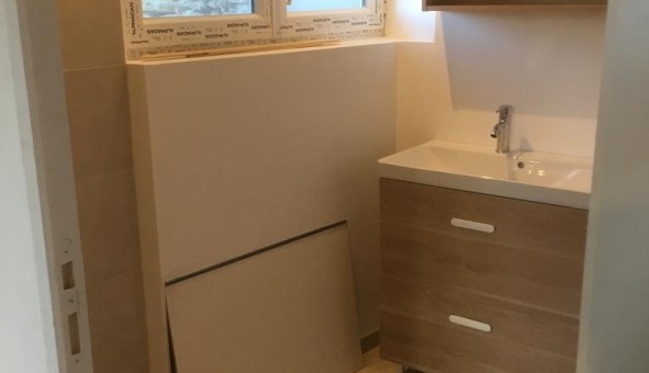 Logement tudiant T2 à Oppde (84580)