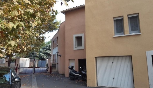 Logement tudiant T2 à Orange (84100)
