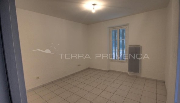 Logement tudiant T2 à Orange (84100)