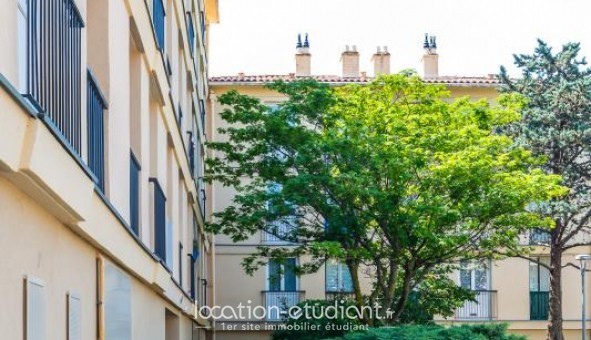 Logement tudiant T2 à Orange (84100)