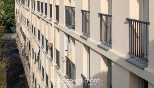 Logement tudiant T2 à Orange (84100)
