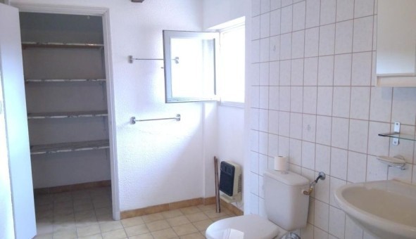 Logement �tudiant T2 &agrave; Orange (84100)