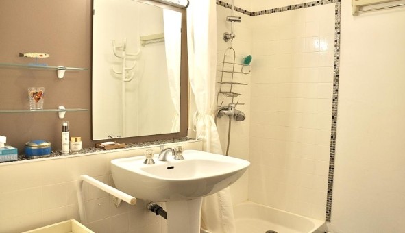 Logement tudiant T2 à Paris 11me arrondissement (75011)