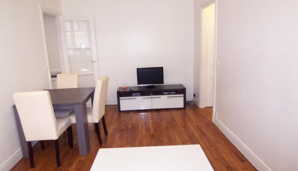 Logement tudiant Location T2 Vide Paris 15me arrondissement (75015)
