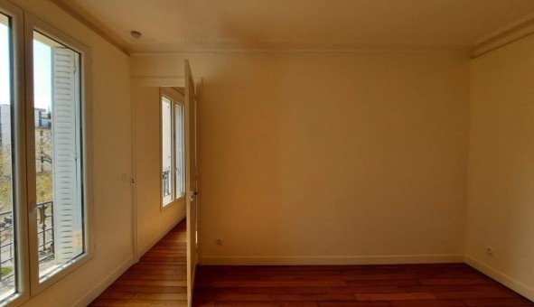 Logement étudiant T2 &agrave; Paris 15ème arrondissement (75015)