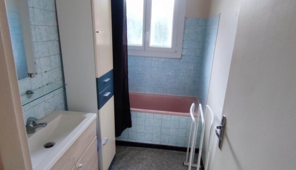 Logement tudiant T2 à Pau (64000)