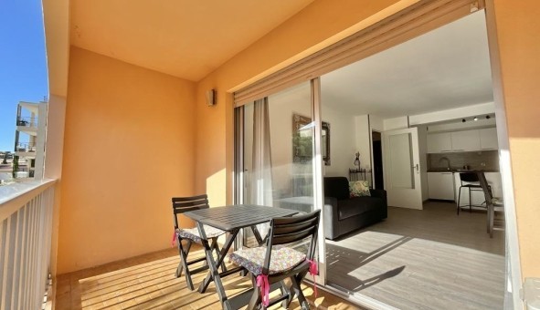 Logement �tudiant T2 &agrave; Plan de la Tour (83120)