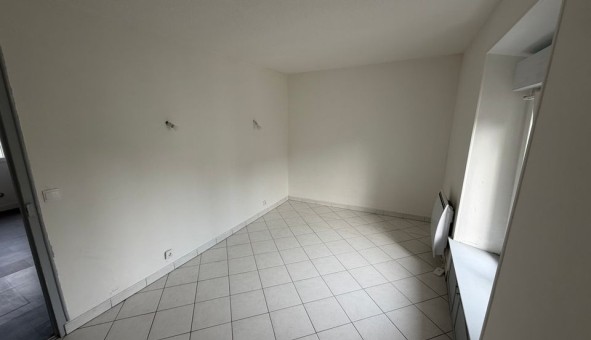 Logement �tudiant T2 &agrave; Ris Orangis (91000)