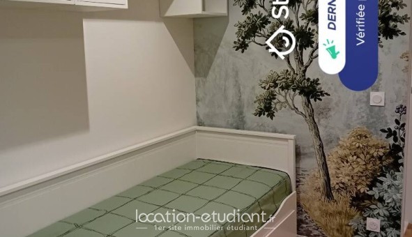 Logement étudiant Studio &agrave; Saint Cloud (92210)