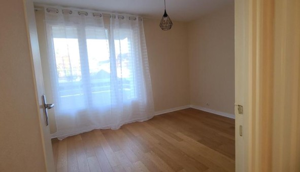 Logement �tudiant T2 &agrave; Saint Cyr sur Loire (37540)