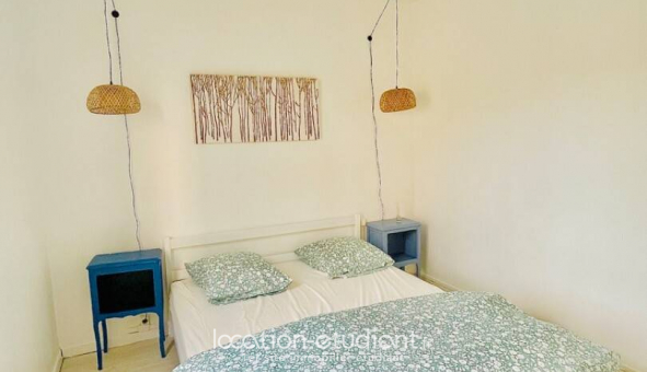 Logement tudiant T2 à Saint Denis (11310)