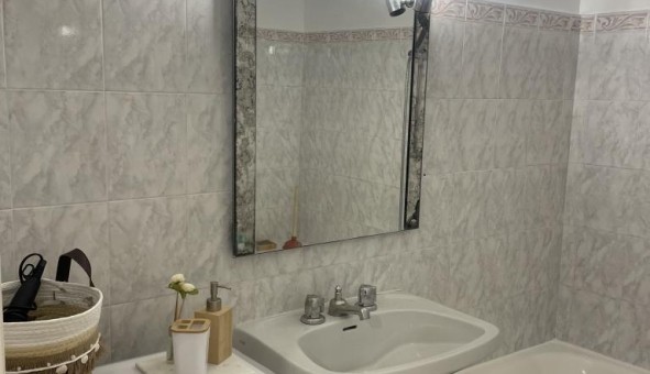 Logement �tudiant T2 &agrave; Saint Rapha�l (83700)