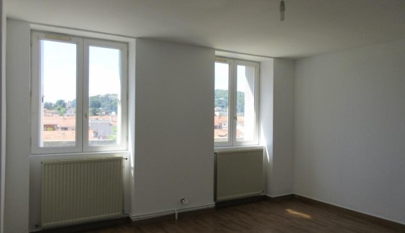 Logement tudiant T2 à Sedan (08200)