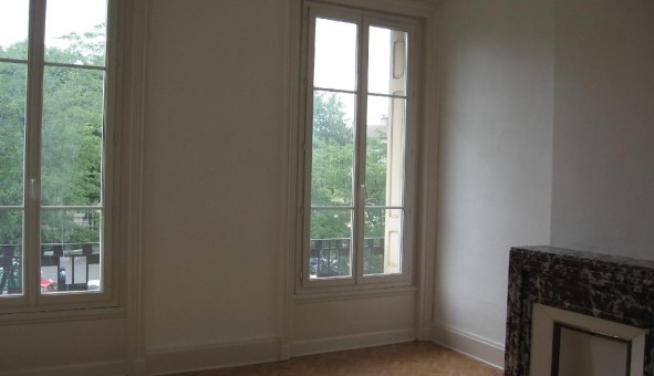 Logement tudiant Location T2 Vide Sedan (08200)