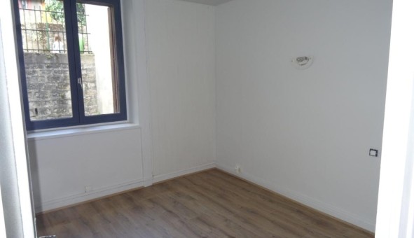 Logement tudiant T2 à Sedan (08200)