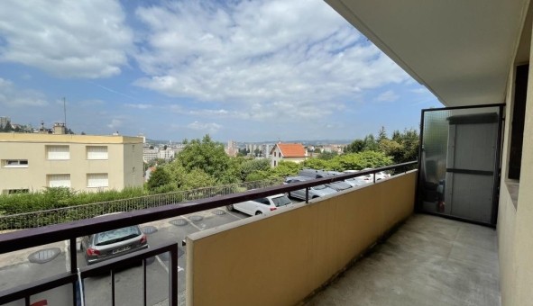 Logement tudiant T2 à Sedan (08200)