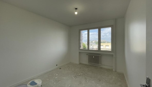 Logement tudiant T2 à Sedan (08200)