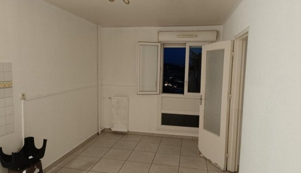 Logement tudiant T2 à Sedan (08200)