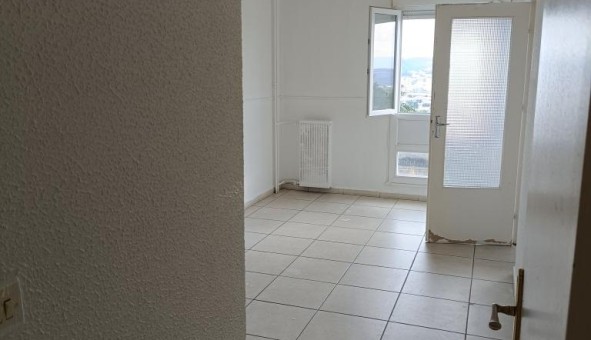 Logement tudiant T2 à Sedan (08200)