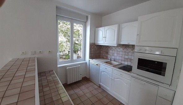 Logement tudiant T2 à Sedan (08200)