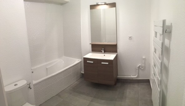 Logement �tudiant T2 &agrave; Sidiailles (18270)