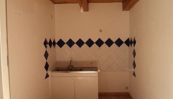 Logement �tudiant T2 &agrave; Signes (83870)