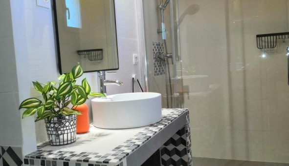 Logement tudiant T2 à Six Fours les Plages (83140)