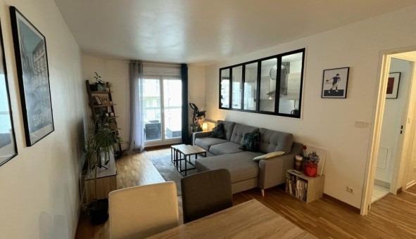 Logement étudiant Location T2 Vide Suresnes (92150)