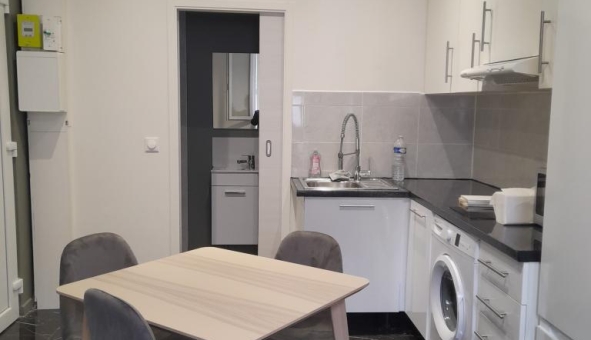 Logement tudiant Location T2 Vide Suresnes (92150)