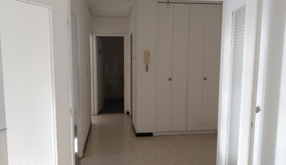 Logement tudiant T2 à Toulon (83200)