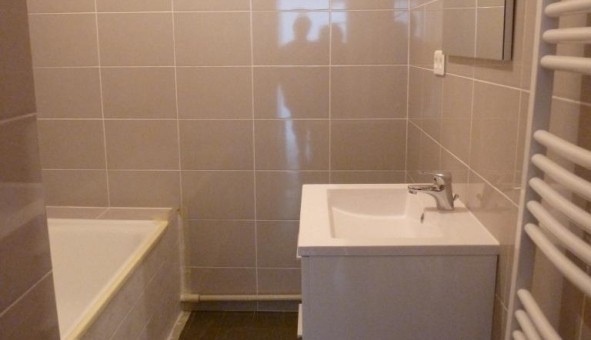 Logement tudiant T2 à Toulon (83200)