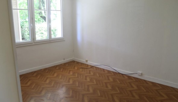 Logement tudiant Location T2 Vide Tours (37000)