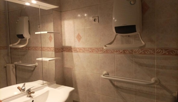 Logement �tudiant T2 &agrave; Trans en Provence (83720)