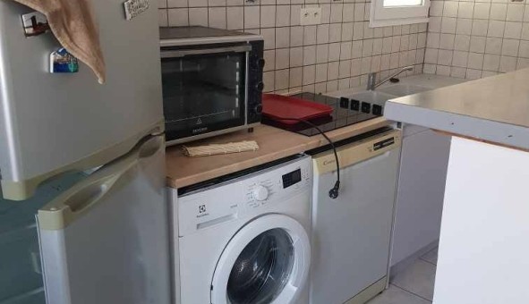 Logement tudiant T3 à Adissan (34230)