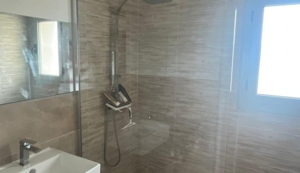 Logement tudiant T3 à Adissan (34230)