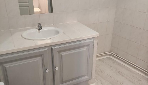 Logement tudiant T3 à Agris (16110)