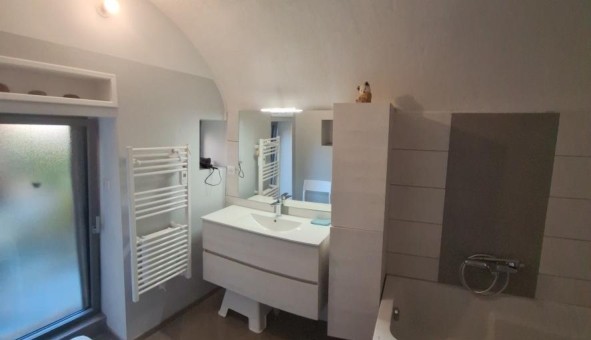 Logement tudiant T3 à Ailhon (07200)