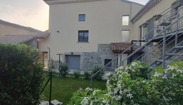 Logement tudiant T3 à Ailhon (07200)