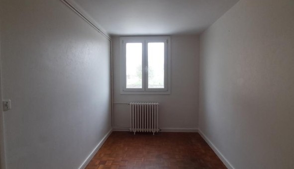 Logement �tudiant T3 &agrave; Ainay le Vieil (18200)